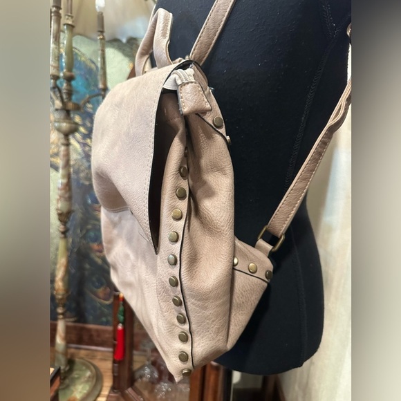 Jen & Co Bex Vegan Distressed Backpack main image 9